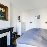 Hostnfly Apartments - Beautiful Bright Apartment Near Pere Lachaise