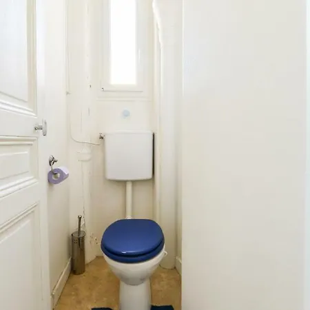 Apartment Hostnfly - Beautiful Bright Near Pere Lachaise Paris